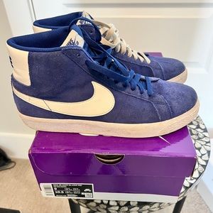 Men’s Nike SB Zoom Blazer Mid -Royal Blue and White